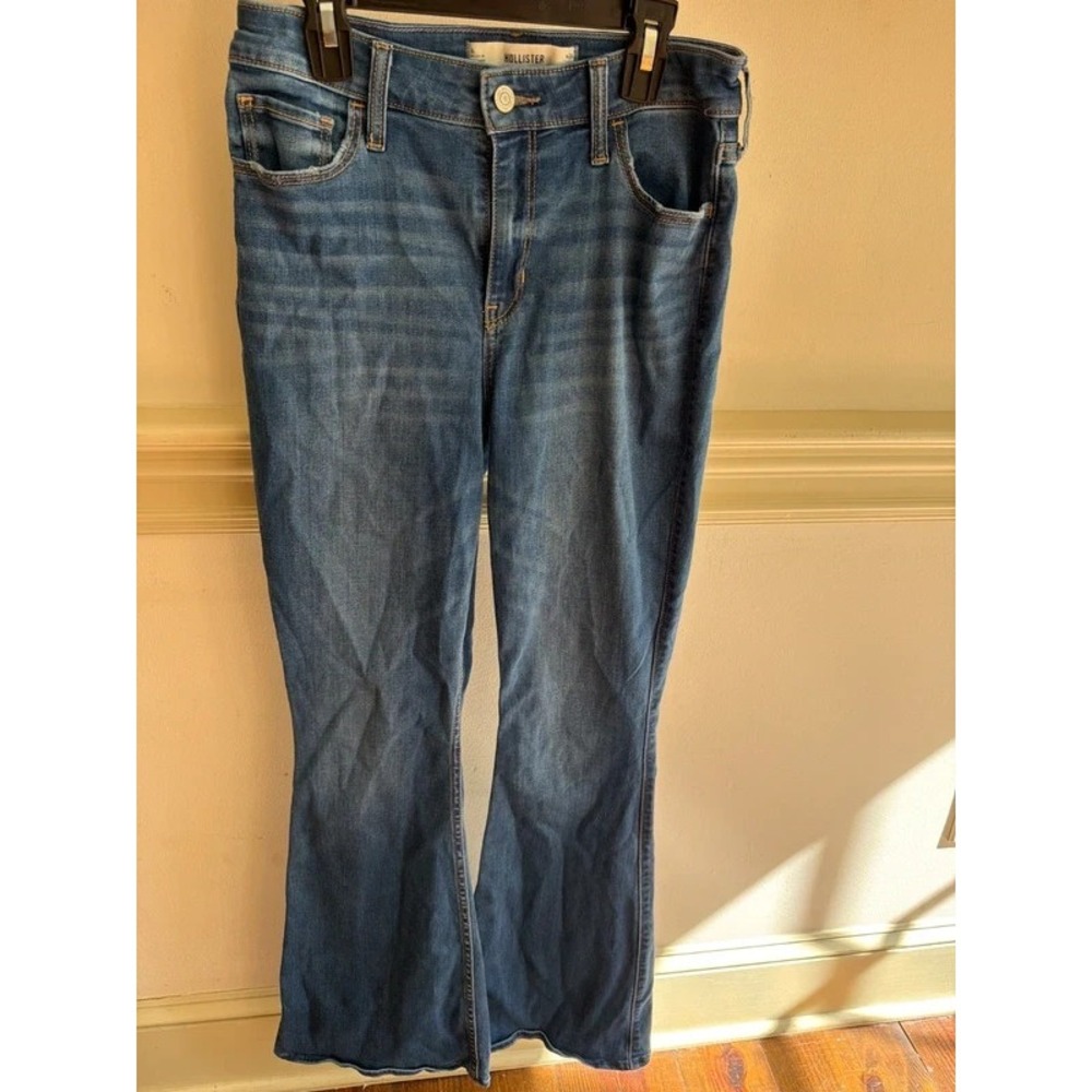 Hollister Women High Rise Flare Jeans Size 6L w28 New wo/ Tags